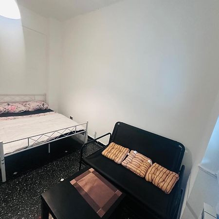 Entire 3 Bed Rooms Apartment,Centrum Genua Buitenkant foto