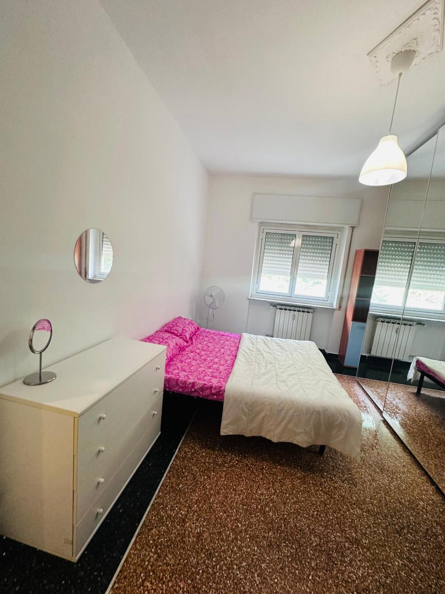 Entire 3 Bed Rooms Apartment,Centrum Genua Buitenkant foto